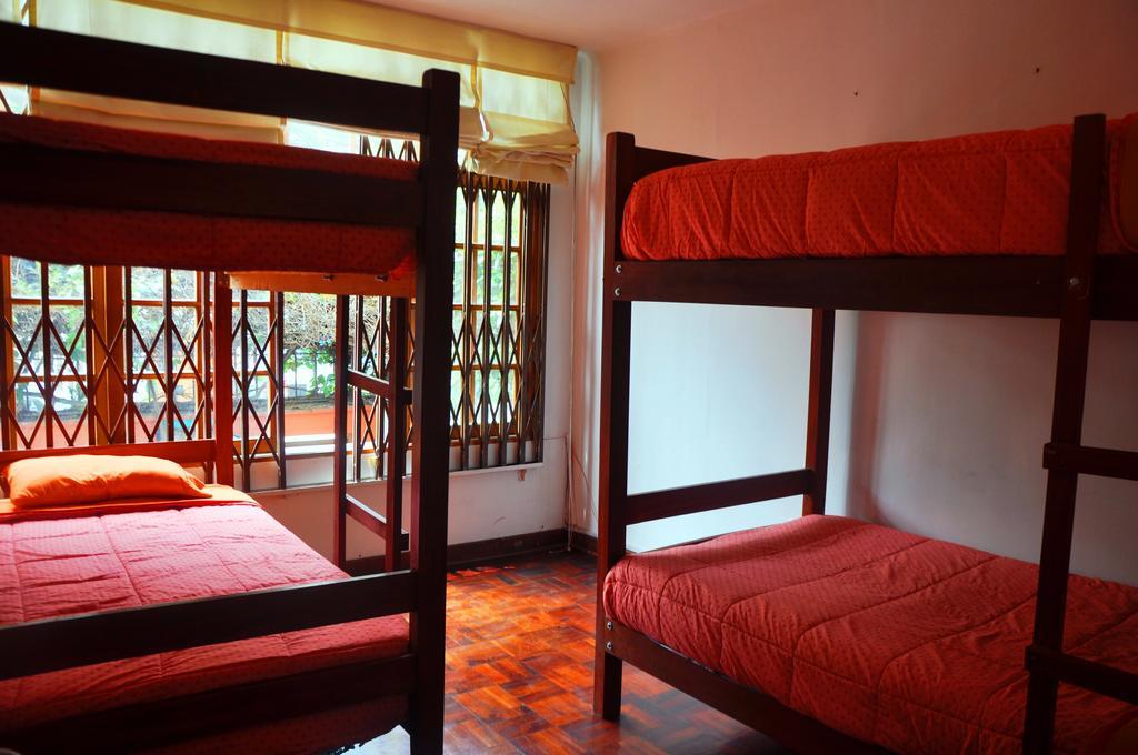 Zig Zag Hostel Lima Exterior photo